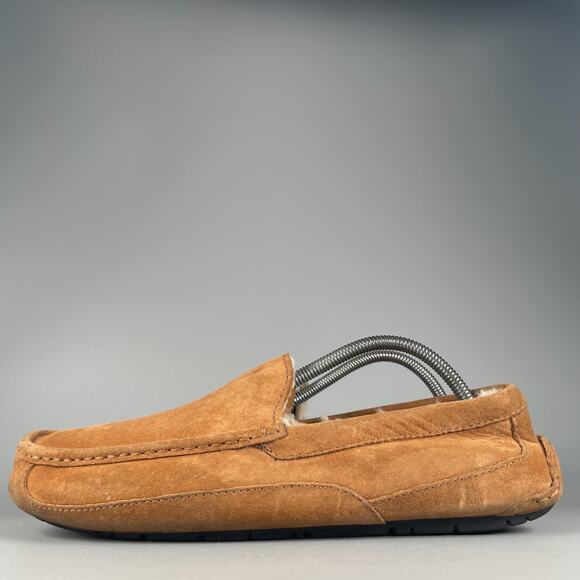 UGG Ascot Men\'s Size 10 Brown Suede Slip On Comfort Slipper Casual Loafers EUC